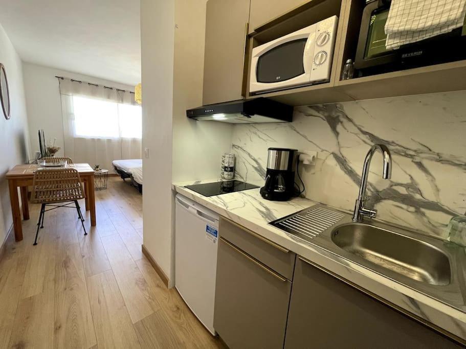 Charmant Studio Climatise Avec Parking, Au Coeur De Pietranera, Plage A 500M, Bastia A 2Km Ville-di-Pietrabugno Eksteriør bilde